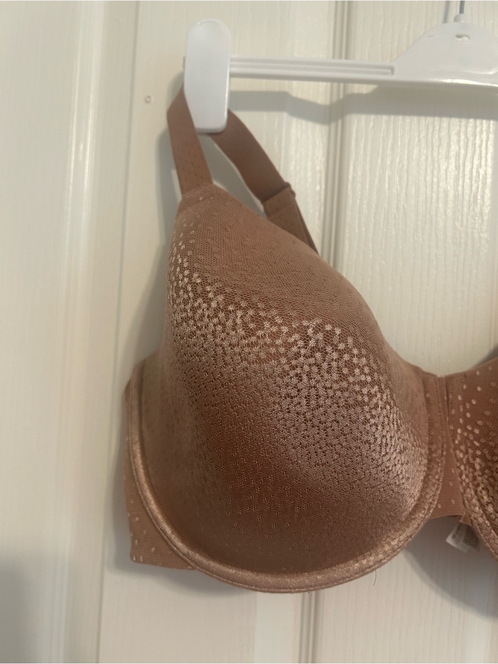 Wacoal Shimmer Molded Underwire Bra in Taupe - Picture 2 of 6